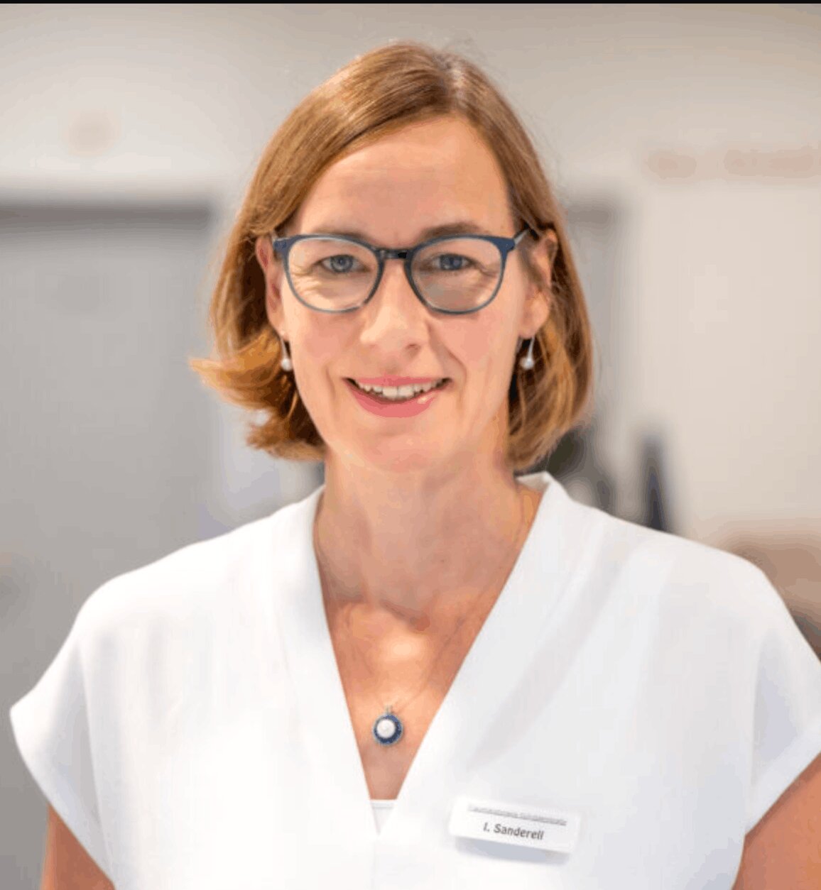Dr. Claudia Meier